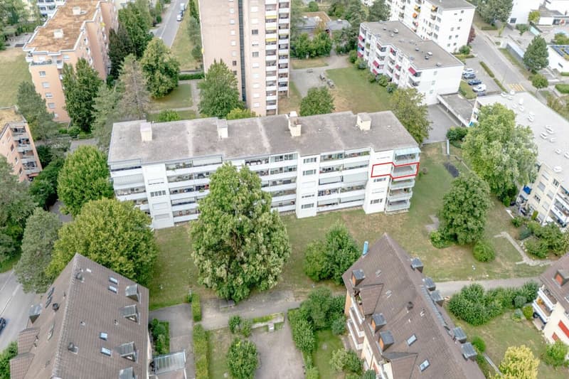 Appartamento luminoso 4.5 locali con balcone coperto (3)