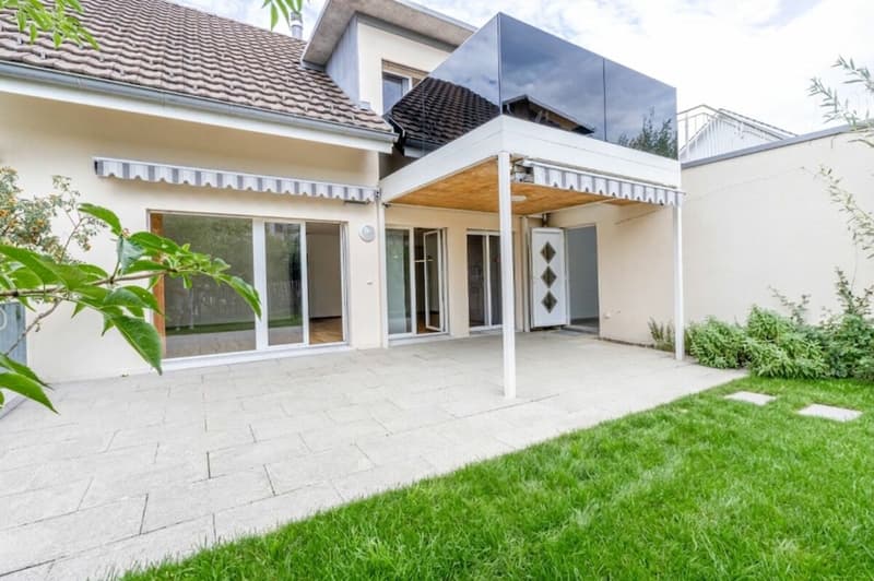 Freihstehendes 6.5-Zimmer-Einfamilienhaus mit Seesicht (13)
