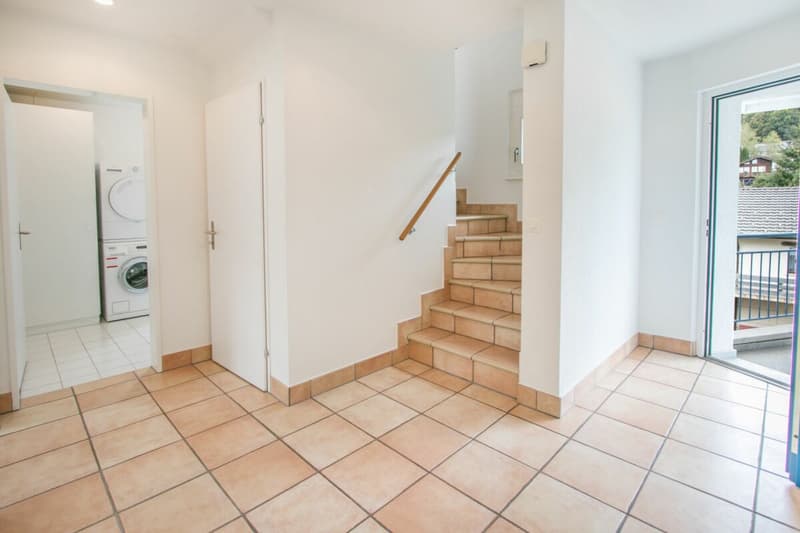 5.5-Zimmer-Dachmaisonettewohnung mit zwei Balkonen und einer Garagenbox (3)