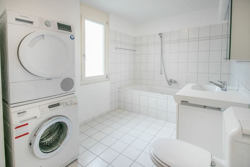 5.5-Zimmer-Dachmaisonettewohnung mit zwei Balkonen und einer Garagenbox (6)