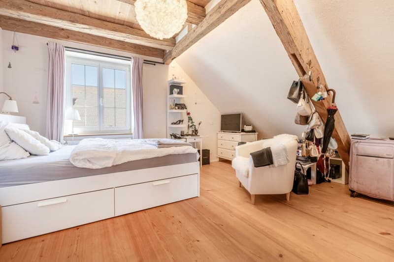 Historisches 9.5-Zimmer-Bauernhaus - stilvoll saniert, einzigartig im Charakter (12)