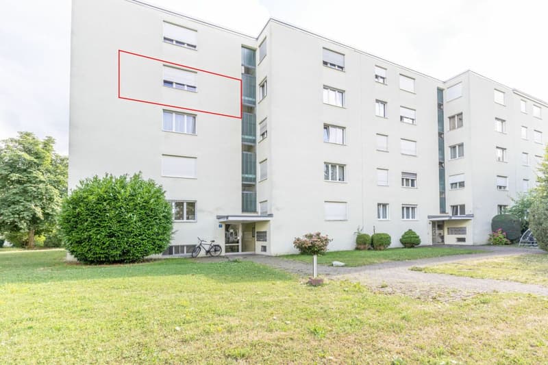 Lichtdurchflutete 4.5-Zimmer-Wohnung mit gedecktem Balkon (2)