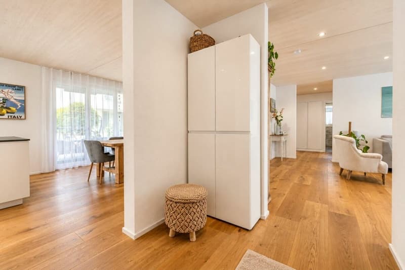 Hochwertige 4.5-Zimmer-Gartenwohnung in ruhigem Familienquartier ohne Durchgangsverkehr (6)