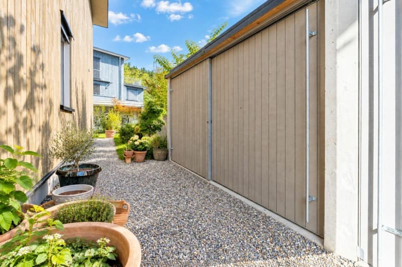 Hochwertige 4.5-Zimmer-Gartenwohnung in ruhigem Familienquartier ohne Durchgangsverkehr (20)