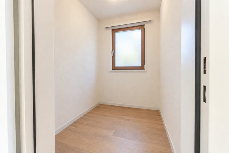 4.5-Zimmer-Gartenwohnung mit Weitsicht ins Grüne (10)