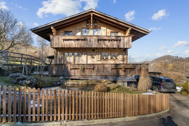 EFH im Chalet-Still