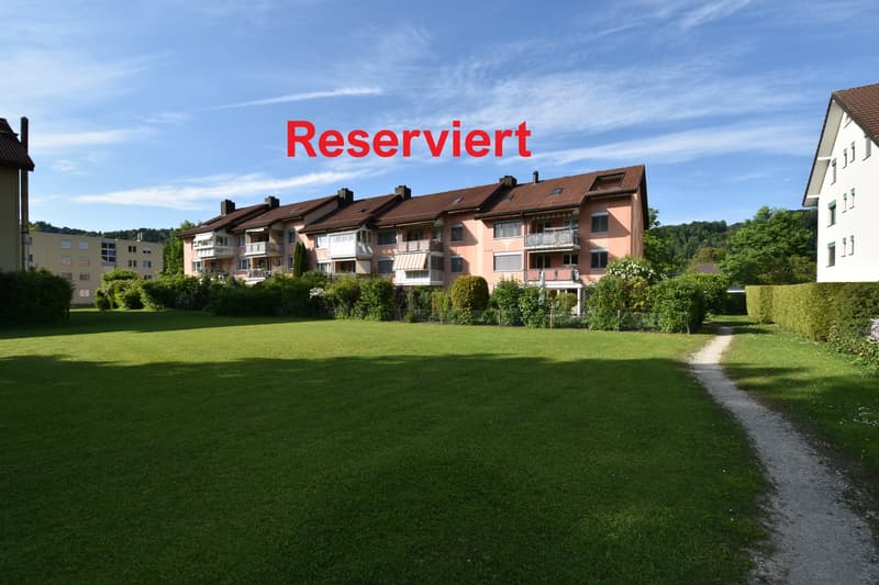 *** Charmante Dachwohnung mit sonniger Loggia und mit wertvollen Details *** (1)