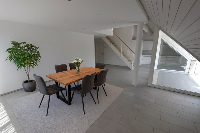 *** Very centrally located 5.5 room attic maisonette apartment *** (3)