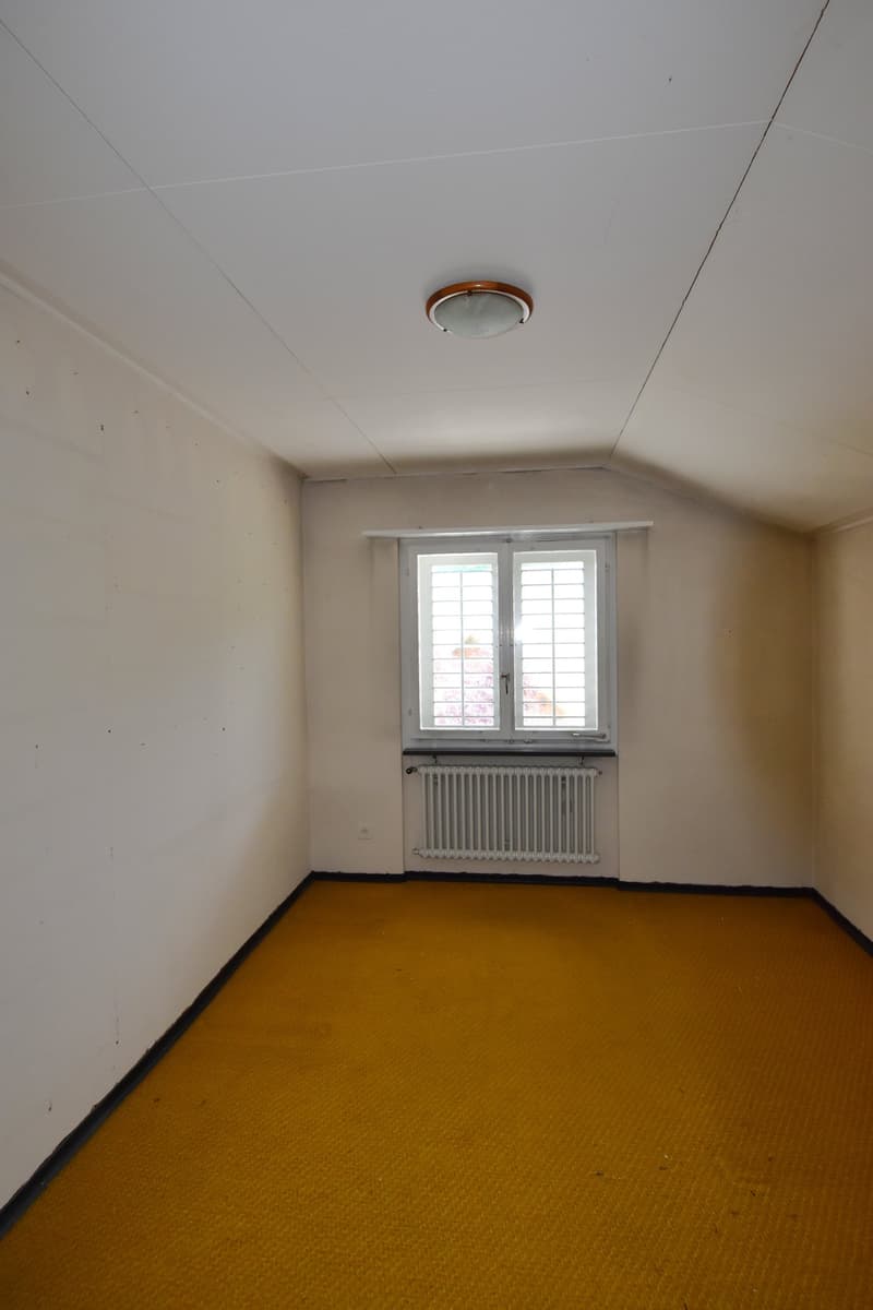 Einfamilienhaus mit herrlichem Grundstück und Ausbaupotenzial (24)
