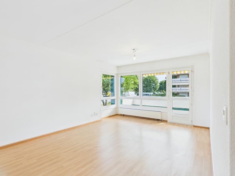 Central living, quiet residence (4)