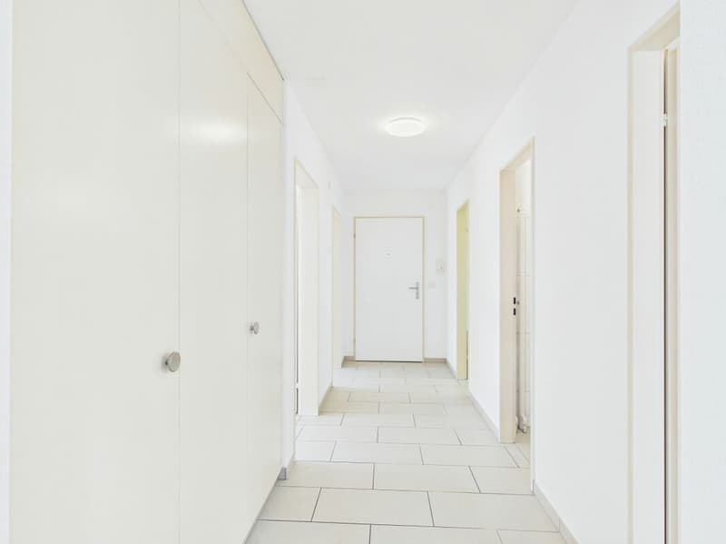 Central living, quiet residence (6)