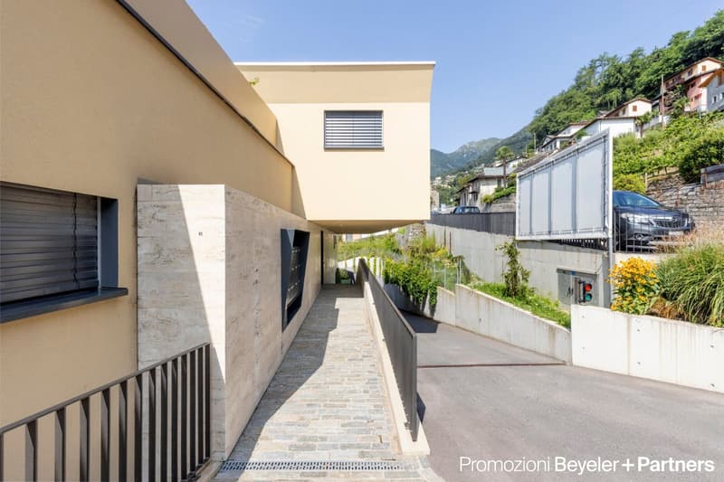 Elegante appartamento 4.5 locali con terrazza, stupenda vista sul Lago Maggiore (17)