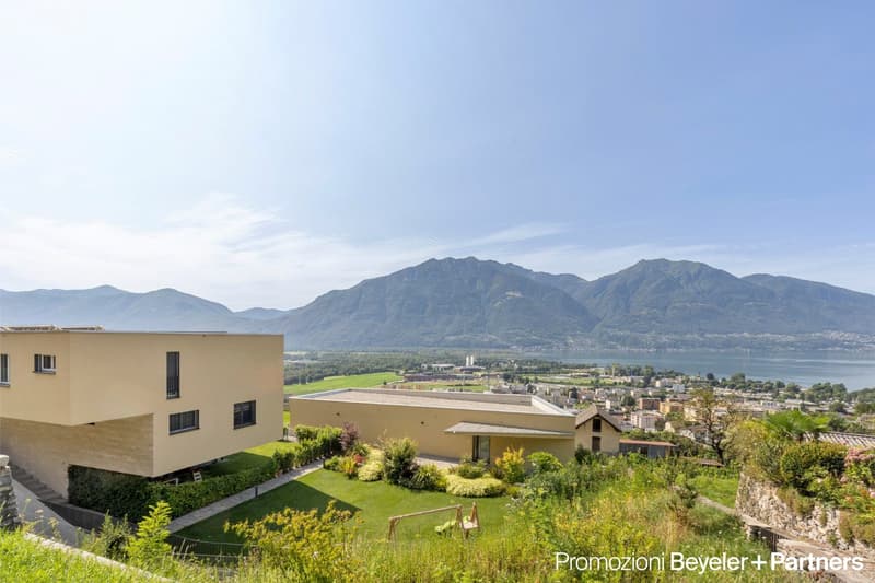 Elegante appartamento 4.5 locali con terrazza, stupenda vista sul Lago Maggiore (16)