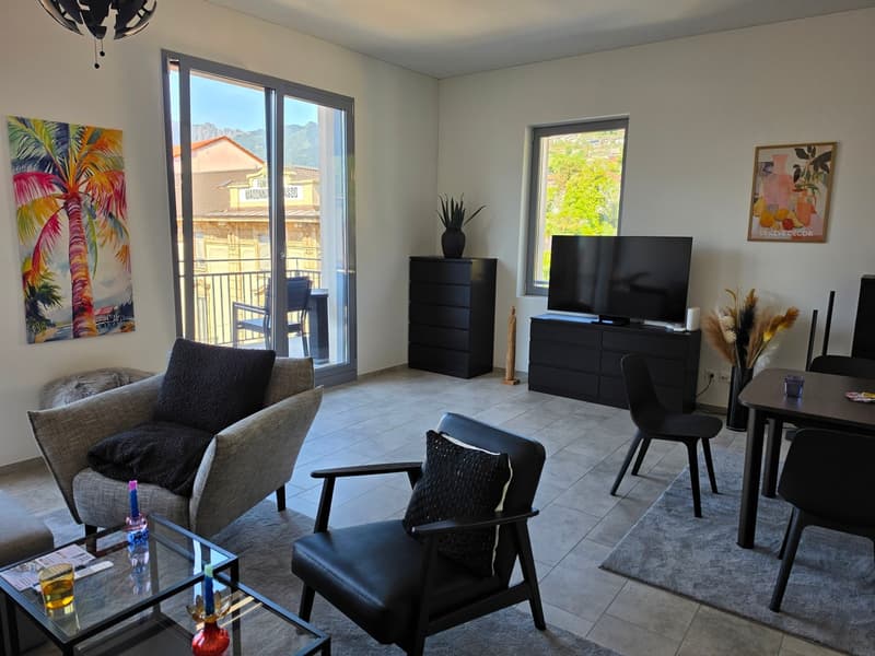 Wohnung mit 3 Zimmern in Muralto mit Panoramablick – auch als Zweitwohnsitz (3)