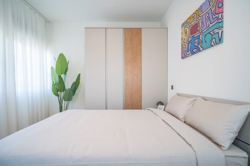 City Pop - Studio Apartments in Basel, next to the train station (8)