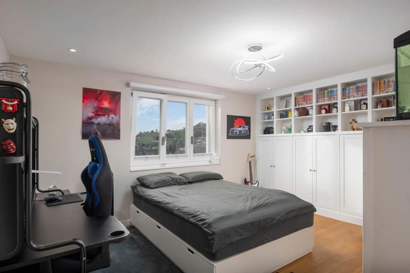 Lovingly renovated, with a view and pool (8)