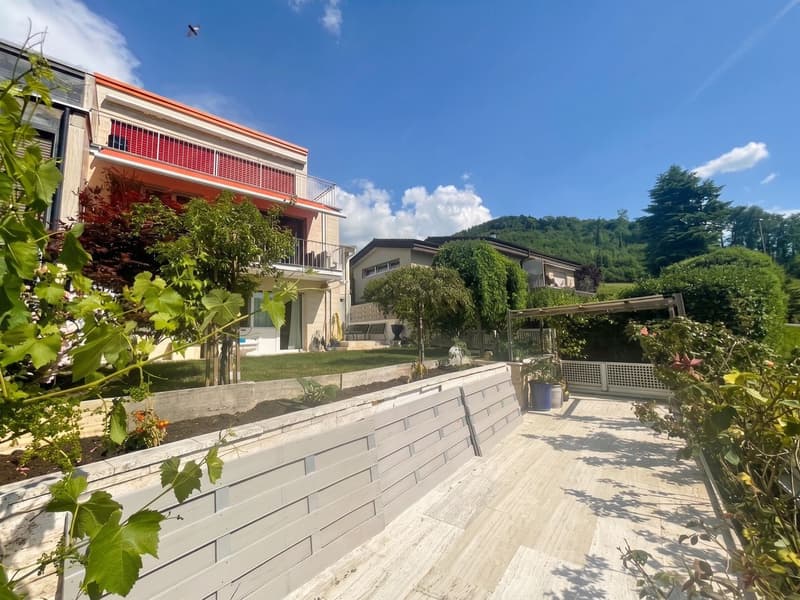 Grosszügiges, ruhiges Wohnen mit weiter Aussicht (2)