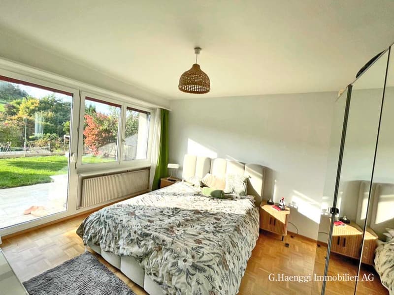 Geräumiges 6.5-Zimmer-Haus mit weiter Aussicht (13)
