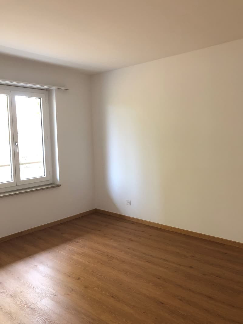 Gemütliche 2-Zimmer-Wohnung mit Balkon in Zürich-Altstetten (9)