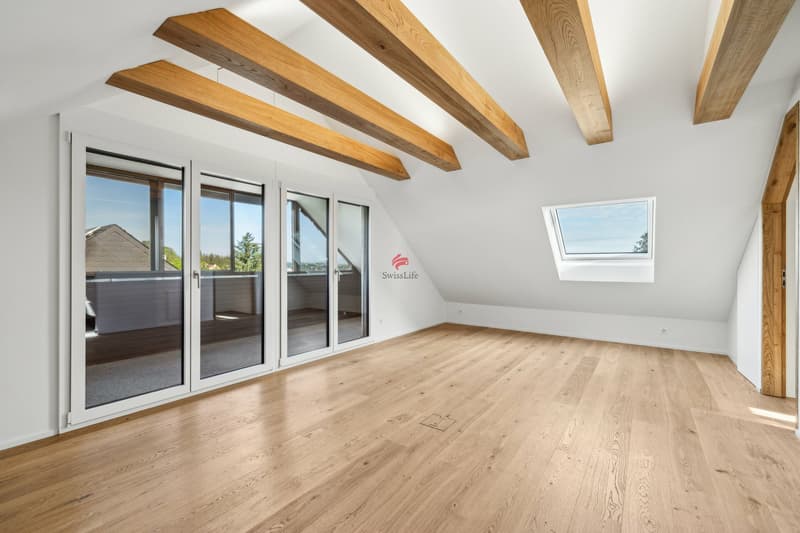 Dachgeschoss, Elternschlafzimmer mit Reduit und Zugang zum Balkon