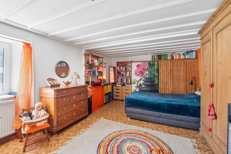 Schlafzimmer / Chambre à coucher