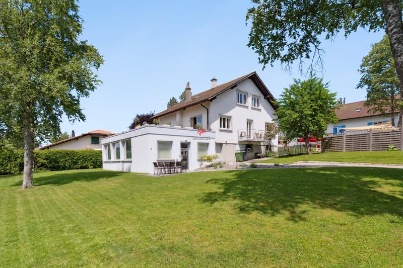 Detached house with independent annex (1)