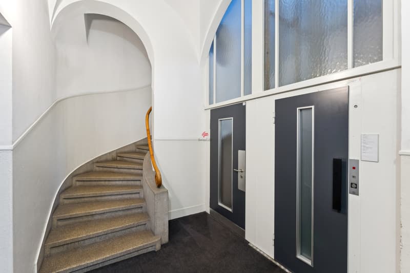 Lift und Treppenhaus