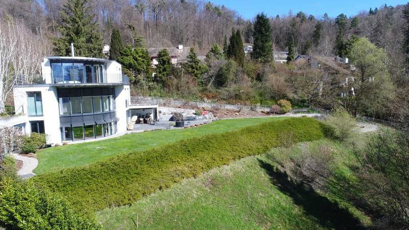 Joyau caché au bord de la forêt avec un jardin de rêve (3)