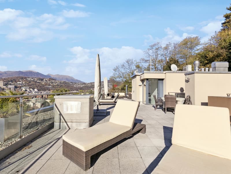 Ikonisches Penthouse mit Dachterrasse und Seeblick (11)