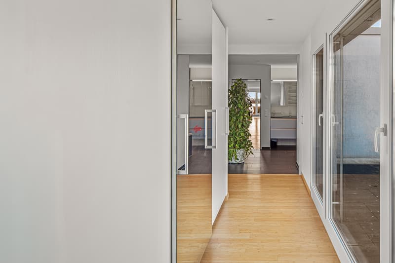 Attic apartment with great panoramic and mountain views (8)