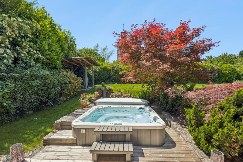 Spacious apartment in a quiet location with large garden + annex of 92 m² (10)