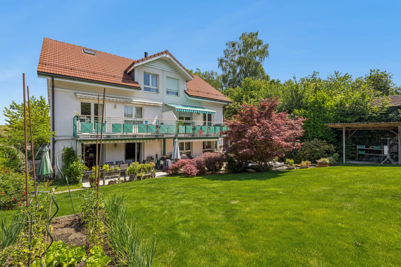 Spacious apartment in a quiet location with large garden + annex of 92 m² (1)