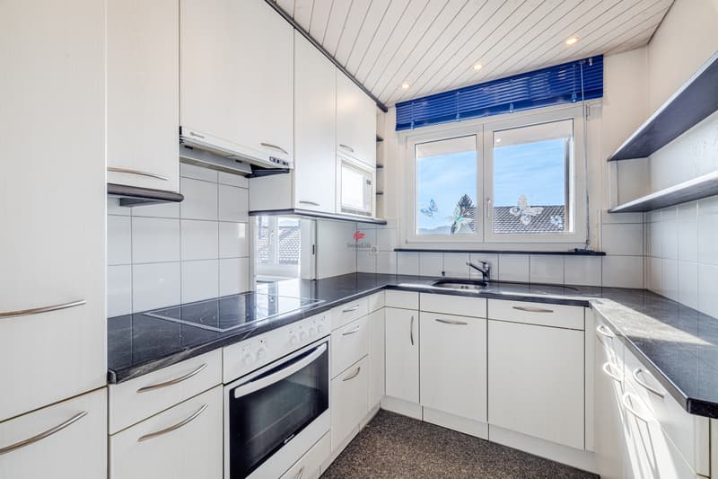 Detached double-family house with Alpstein view in a desirable location (3)