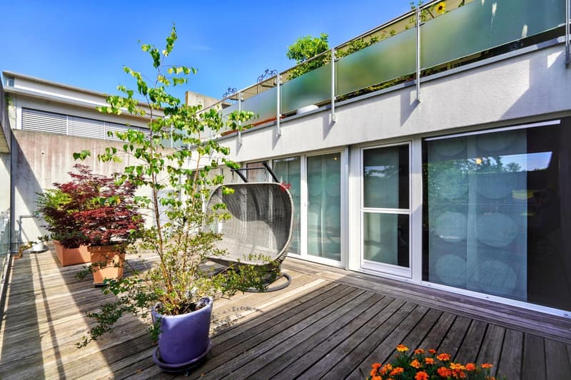 Terrasse und Schlafzimmer EG