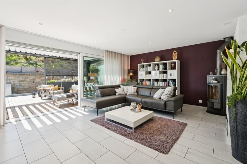 Panoramic semi-detached house with lake and mountain views (3)