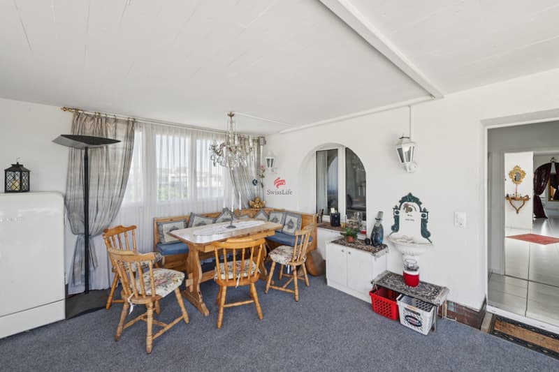 Attic apartment with large roof terrace and panoramic view in quiet location of Lenzburg (4)