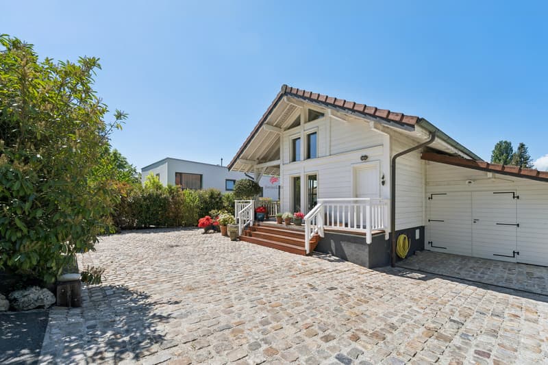 Close to the lake: Discover your charming cottage-style house! (3)