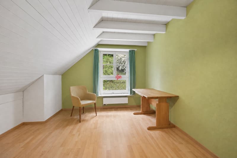 Living in an idyllic, sunny location (6)