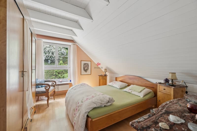 Living in an idyllic, sunny location (5)