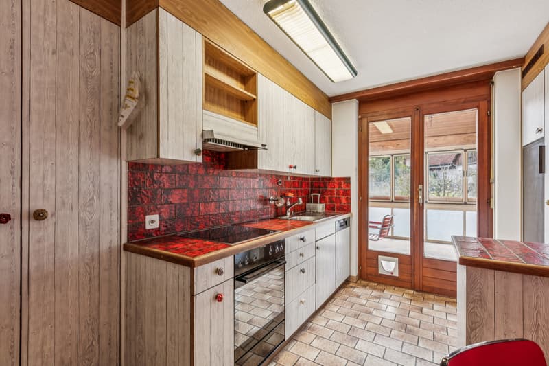 Single-family house with 3 residential units (5)