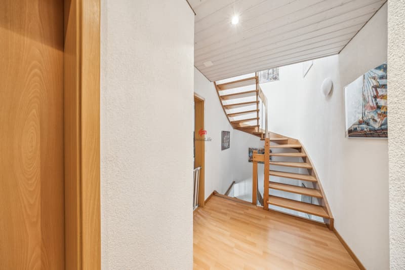 Top location for families - school and kindergarten nearby! (9)