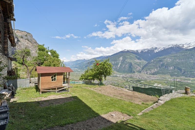 House with 2 independent apartments (2)