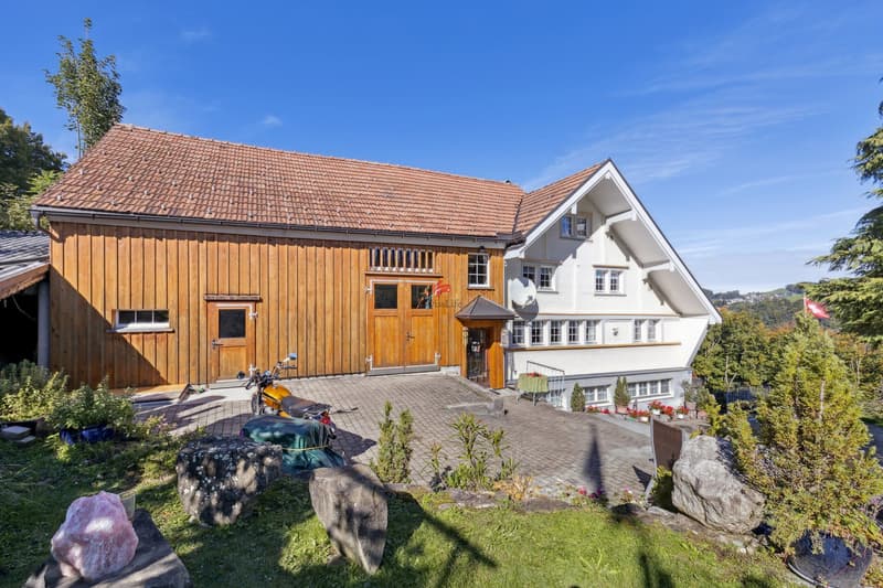 A gem in the midst of the Appenzeller hill landscape (4)