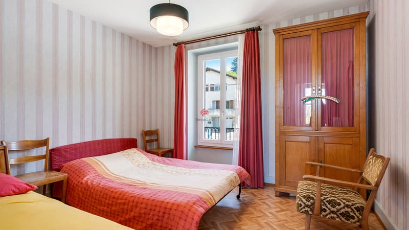 House with 2 apartments to renovate (2)