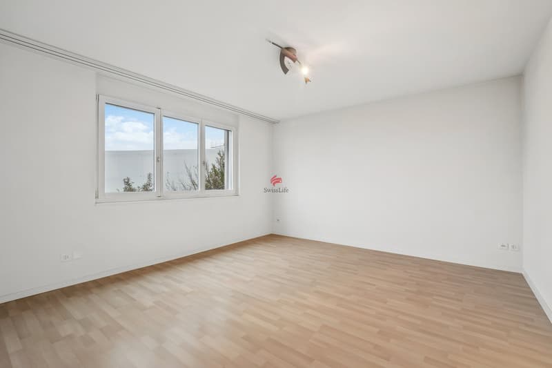 Modern elegance with a view of the green (6)
