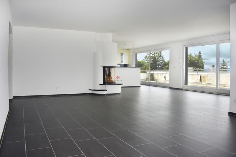 Modern elegance with a view of the green (1)
