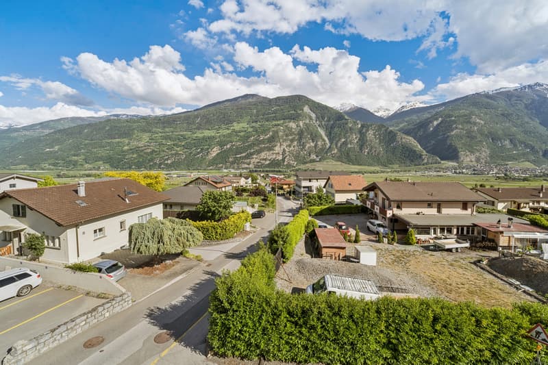 Village house with 6 apartments and 10 parking spaces with barn (6)