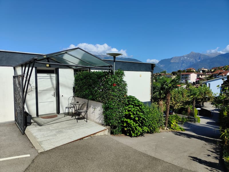 Ihr privater gedeckter Eingang mit Sitzplatz und Morgensonne