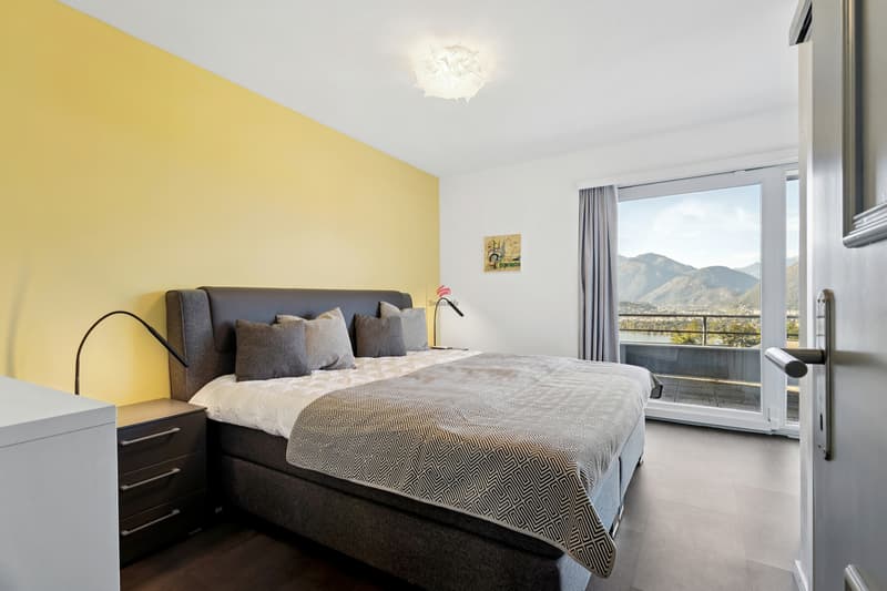 Im Schlafzimmer befindet sich ein En-Suite Badezimmer...
