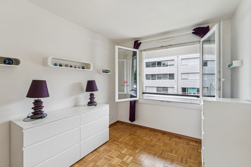 Spacious 4-room crossing apartment in a quiet location (6)